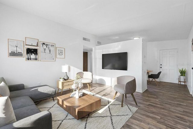 920 HACIENDA COURT, Orlando, FL 32808