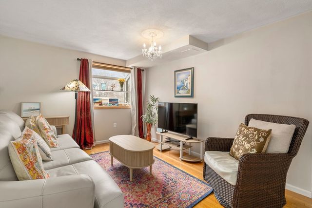 1 Circuit Lane D, Watertown, MA 02472