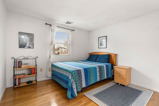 1 Circuit Lane D, Watertown, MA 02472