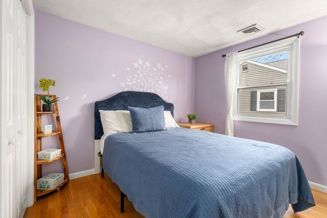 1 Circuit Lane D, Watertown, MA 02472