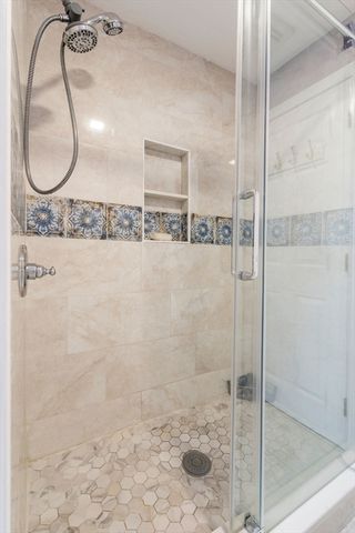 1 Circuit Lane D, Watertown, MA 02472