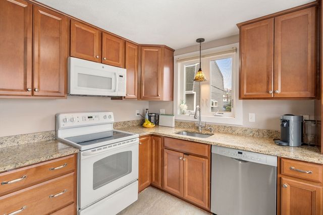 1 Circuit Lane D, Watertown, MA 02472