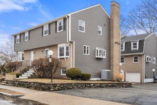 1 Circuit Lane D, Watertown, MA 02472