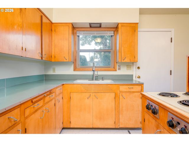 4846 Se 63RD Ave, Portland, OR 97206