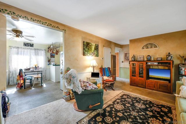 12425 27 Julian Ave, San Diego, CA 92040