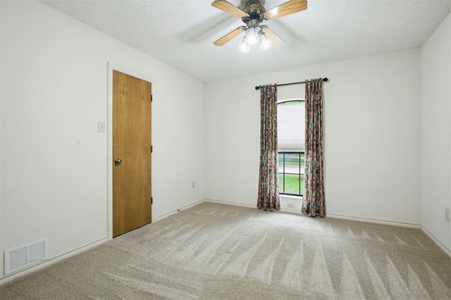 2905 Valleyview Drive, Grapevine, TX 76051