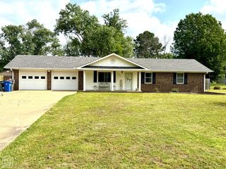 2300 Jaybee Drive, Jonesboro, AR 72404