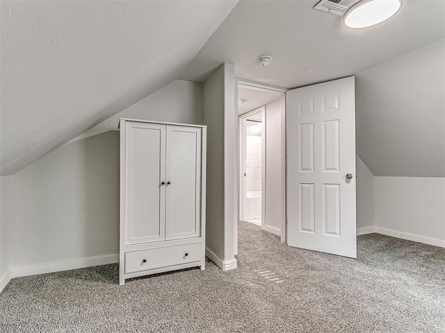 1214 E Harrison Avenue, Guthrie, OK 73044
