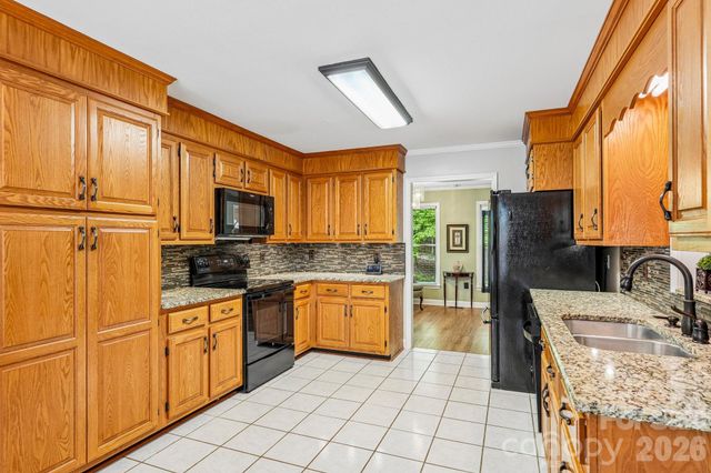 6366 Green Oak Drive, Stanfield, NC 28163