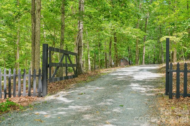 6366 Green Oak Drive, Stanfield, NC 28163