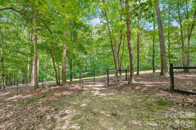 6366 Green Oak Drive, Stanfield, NC 28163