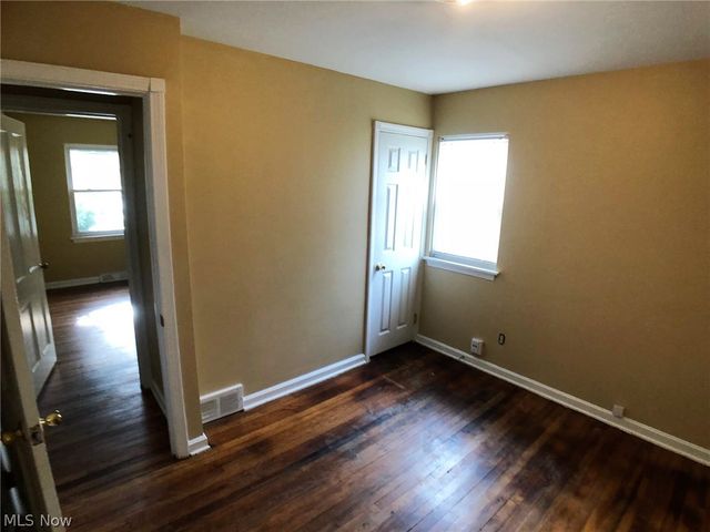 25701 Richards Avenue, Euclid, OH 44132