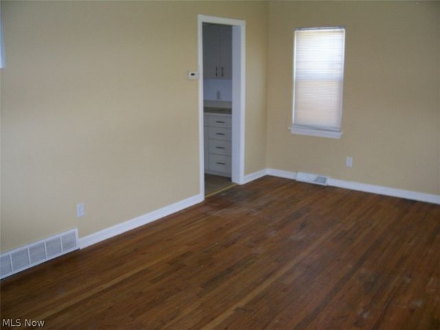 25701 Richards Avenue, Euclid, OH 44132