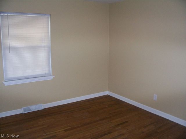 25701 Richards Avenue, Euclid, OH 44132