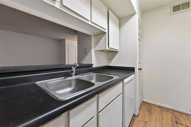 2800 Jeanetta Street 2003, Houston, TX 77063