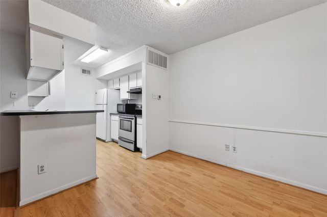 2800 Jeanetta Street 2003, Houston, TX 77063