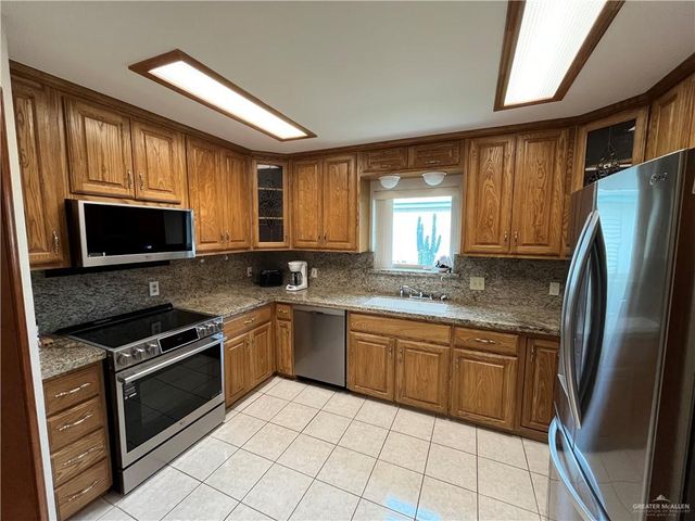 419 Northcutt Drive, Alamo, TX 78516
