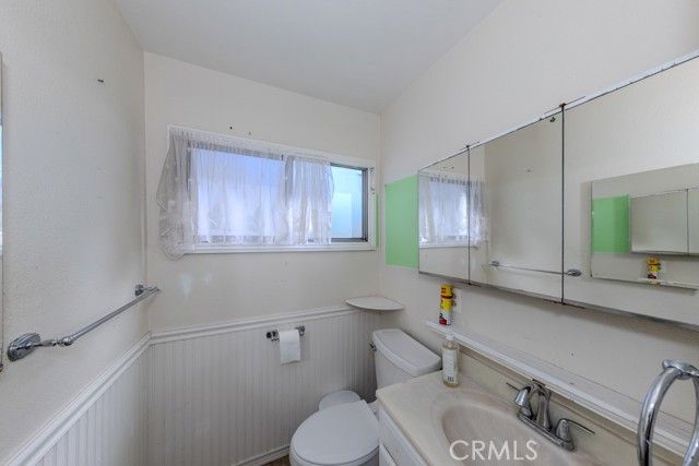 690 Capital Street, Costa Mesa, CA 92627