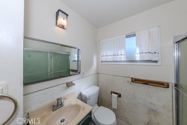 690 Capital Street, Costa Mesa, CA 92627