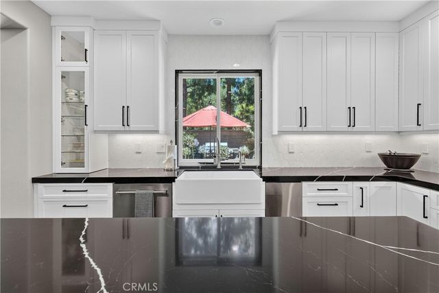 8 Castlebar, Irvine, CA 92618