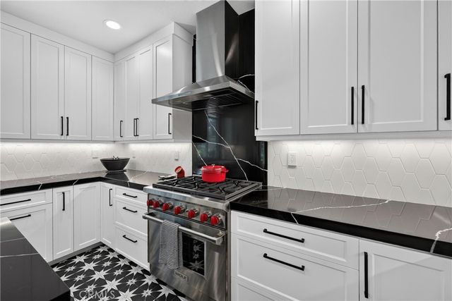 8 Castlebar, Irvine, CA 92618