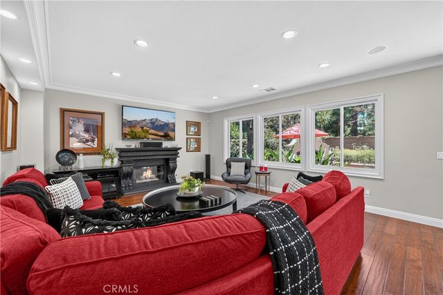 8 Castlebar, Irvine, CA 92618