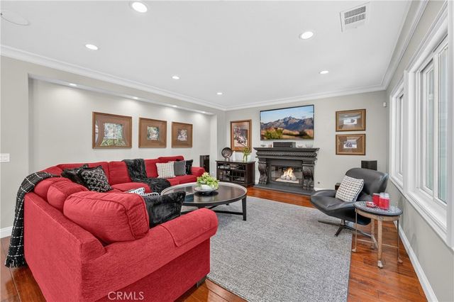 8 Castlebar, Irvine, CA 92618
