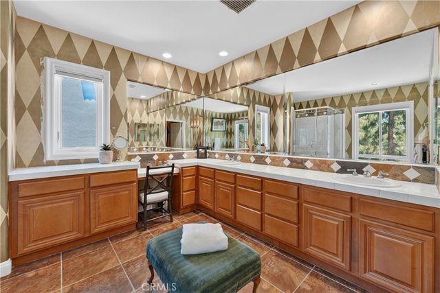 8 Castlebar, Irvine, CA 92618