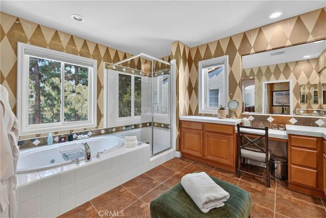 8 Castlebar, Irvine, CA 92618