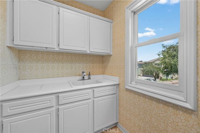 8 Castlebar, Irvine, CA 92618