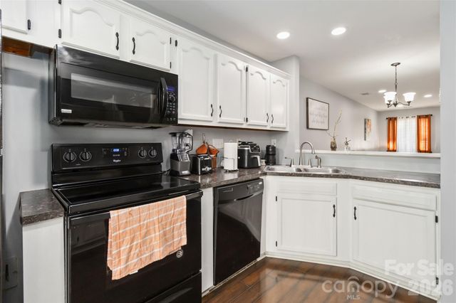 5927 Prescott Court, Charlotte, NC 28269