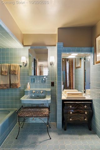 4795 W Outer Drive, Detroit, MI 48221