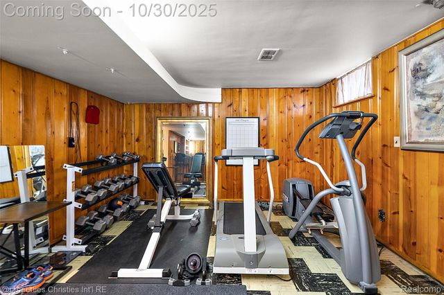 4795 W Outer Drive, Detroit, MI 48221