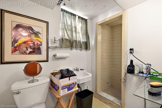 4795 W Outer Drive, Detroit, MI 48221