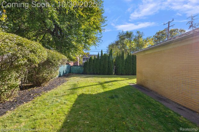 4795 W Outer Drive, Detroit, MI 48221