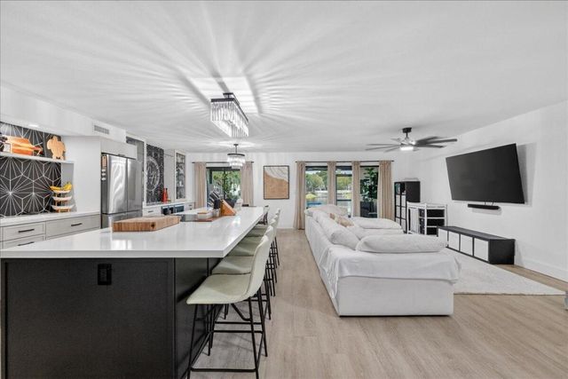 9729 N New River Canal Road 628, Plantation, FL 33324