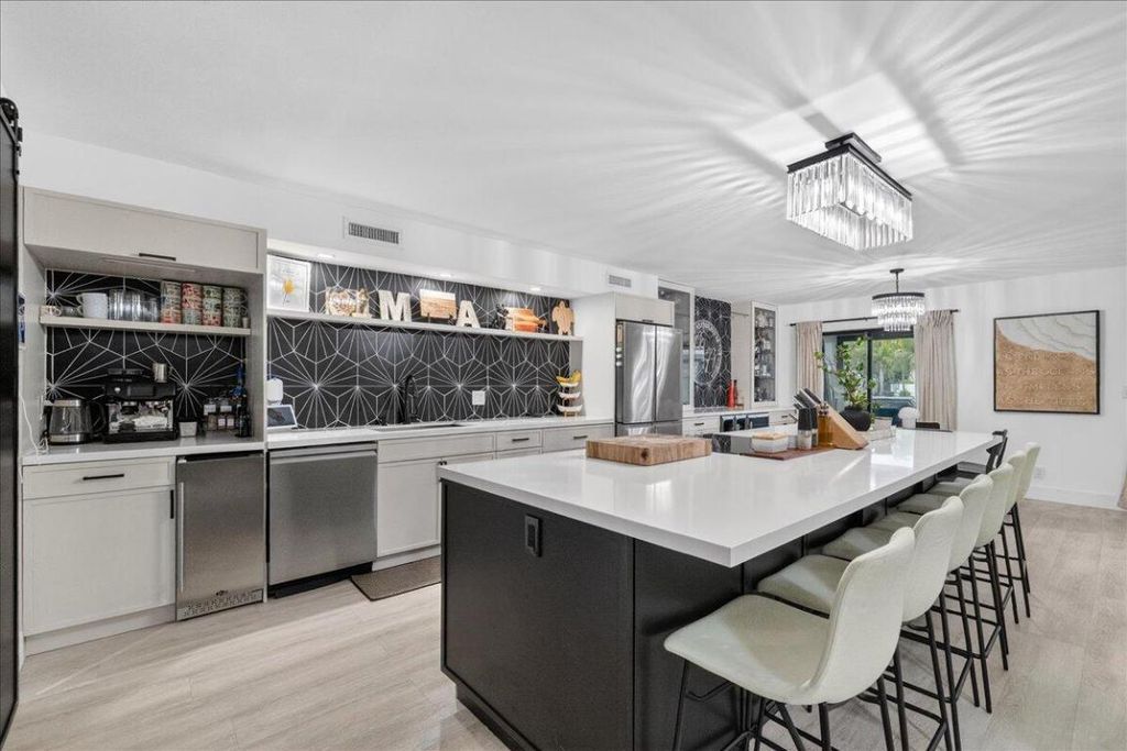 9729 N New River Canal Road 628, Plantation, FL 33324