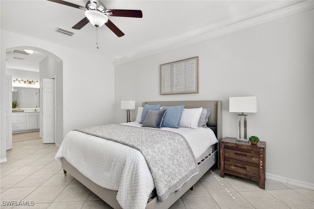 14088 Mirror CT, Naples, FL 34114