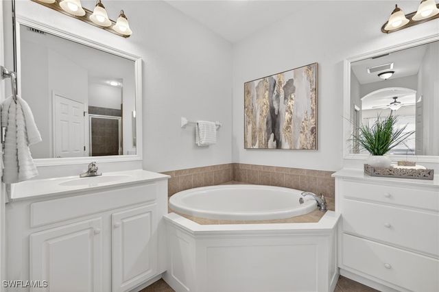 14088 Mirror CT, Naples, FL 34114