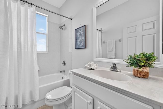 14088 Mirror CT, Naples, FL 34114