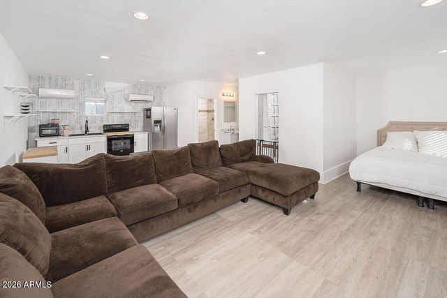 1150 E POLK Street, Phoenix, AZ 85006