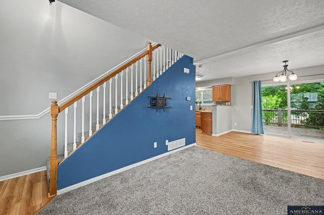 11115 Black Street, Omaha, NE 68142