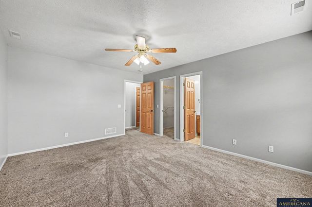 11115 Black Street, Omaha, NE 68142