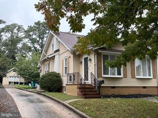 911 HIGHLAND AVE, Palmyra, NJ 08065