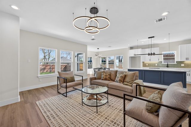 2705 S Jones Street, Fort Worth, TX 76104