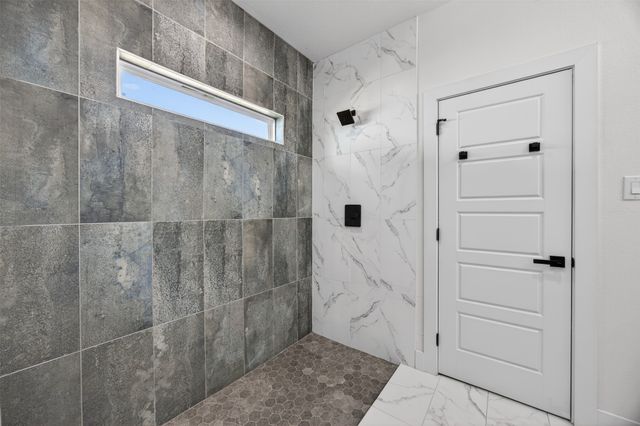 2705 S Jones Street, Fort Worth, TX 76104