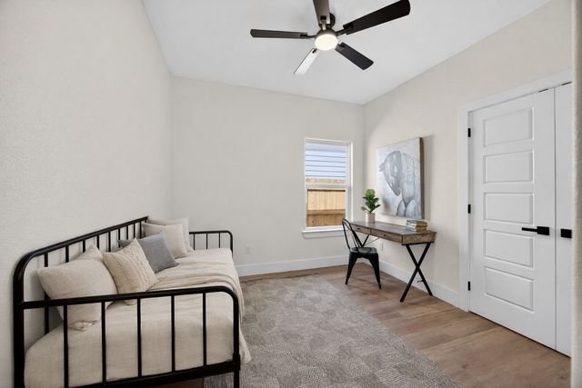 2705 S Jones Street, Fort Worth, TX 76104