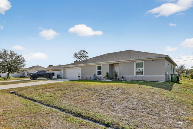 644 SW Hoffenberg Avenue, Port St Lucie, FL 34953