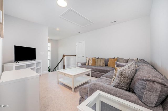 155 Hidden Bluff Drive, Chapel Hill, NC 27517