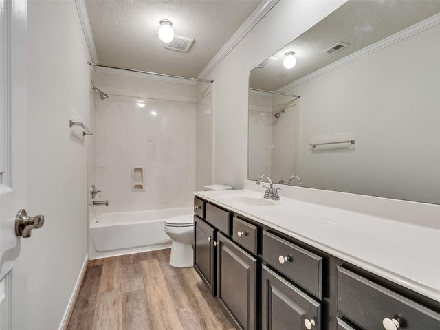 2011 Amado Lane, League City, TX 77573